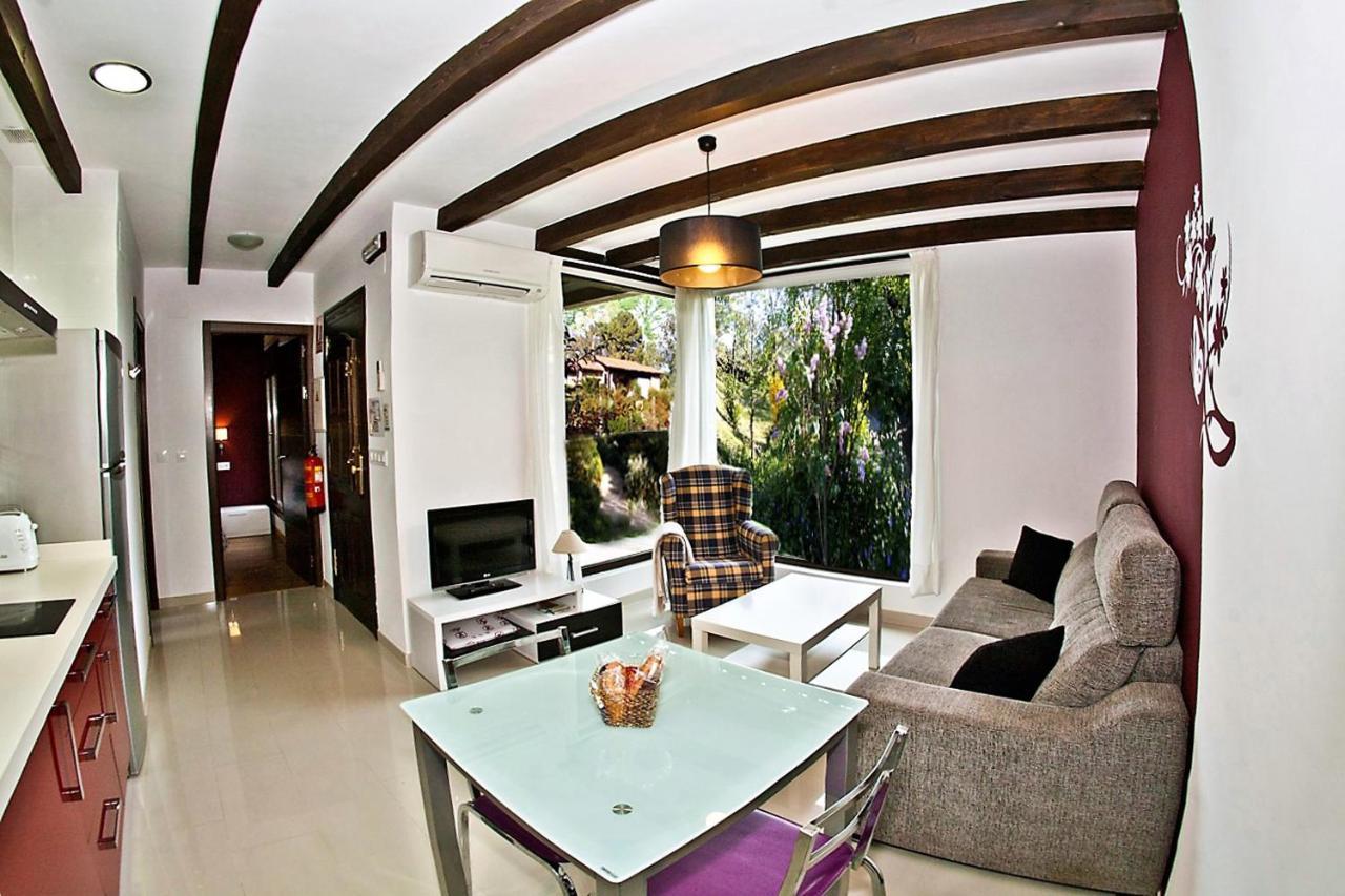 Apartamentos El Roble Valverde de la Vera Экстерьер фото