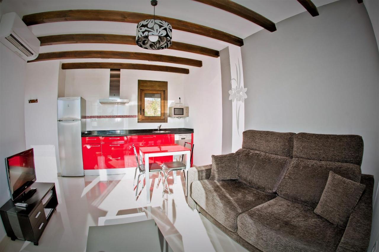 Apartamentos El Roble Valverde de la Vera Экстерьер фото